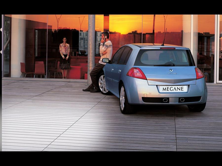 Renault Megane RS 2004 года  (фото 12 из 34)